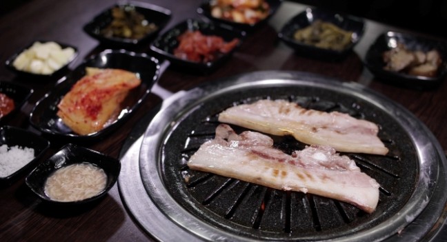 고기 품은 김치찜 이미지