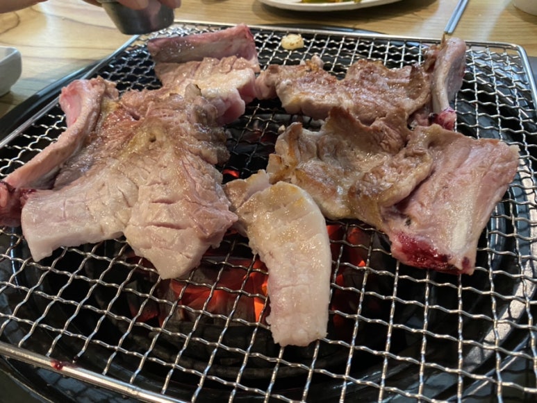늘봄생돼지갈비 이미지