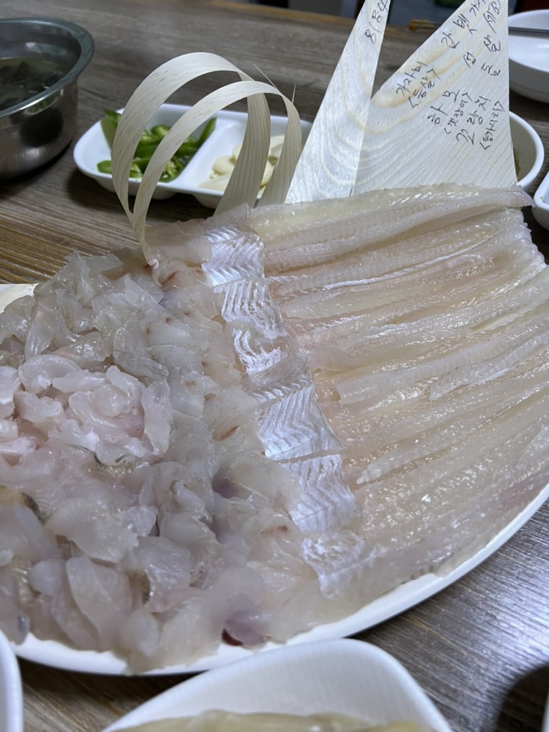 새총횟집 이미지