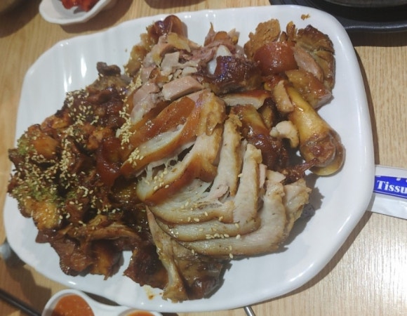 윤군족발본점 이미지