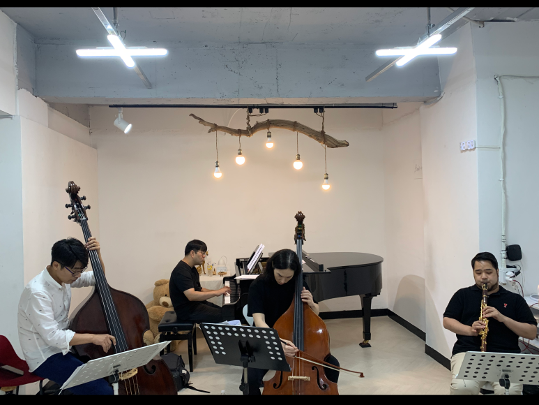 쿼드스튜디오 이미지