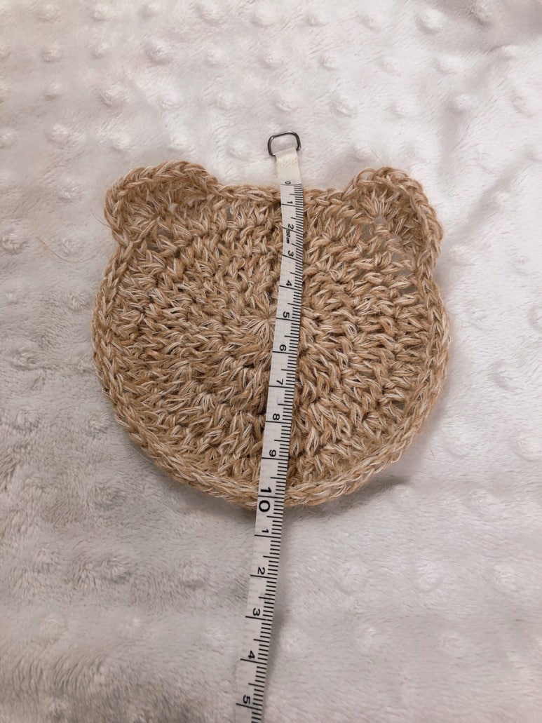 실타는곰 이미지