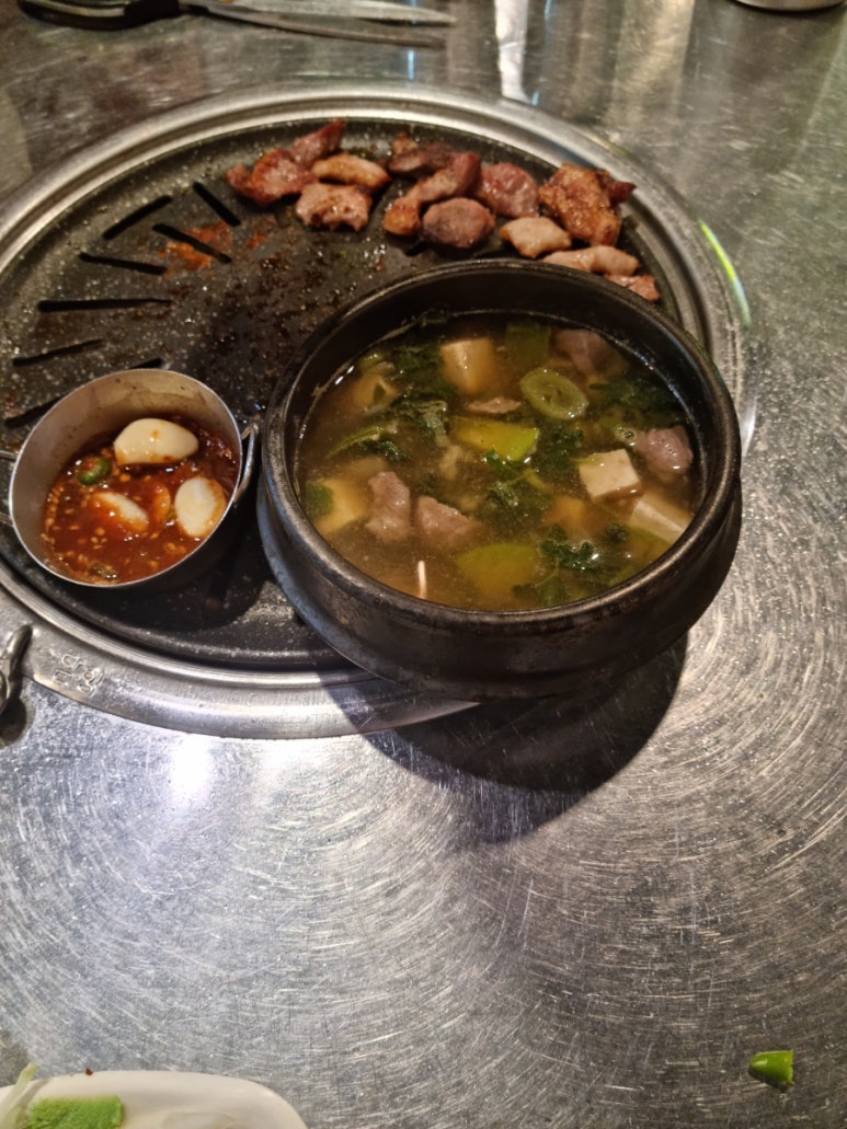 황소숯불뒷고기 이미지