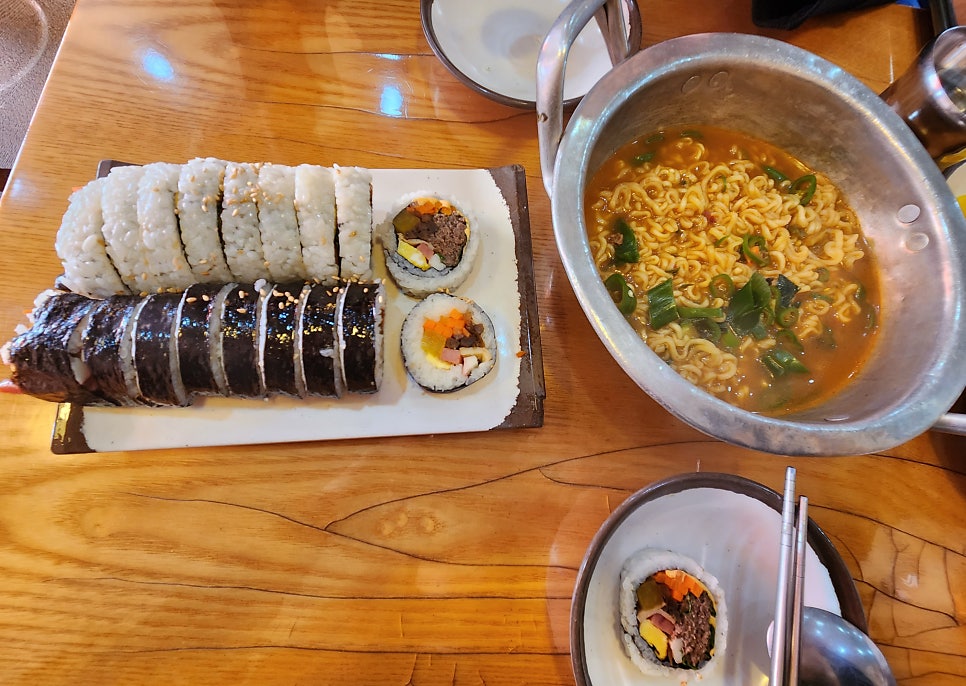 쌍둥이네김밥 이미지