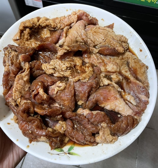 꿀꿀이숯불구이 이미지