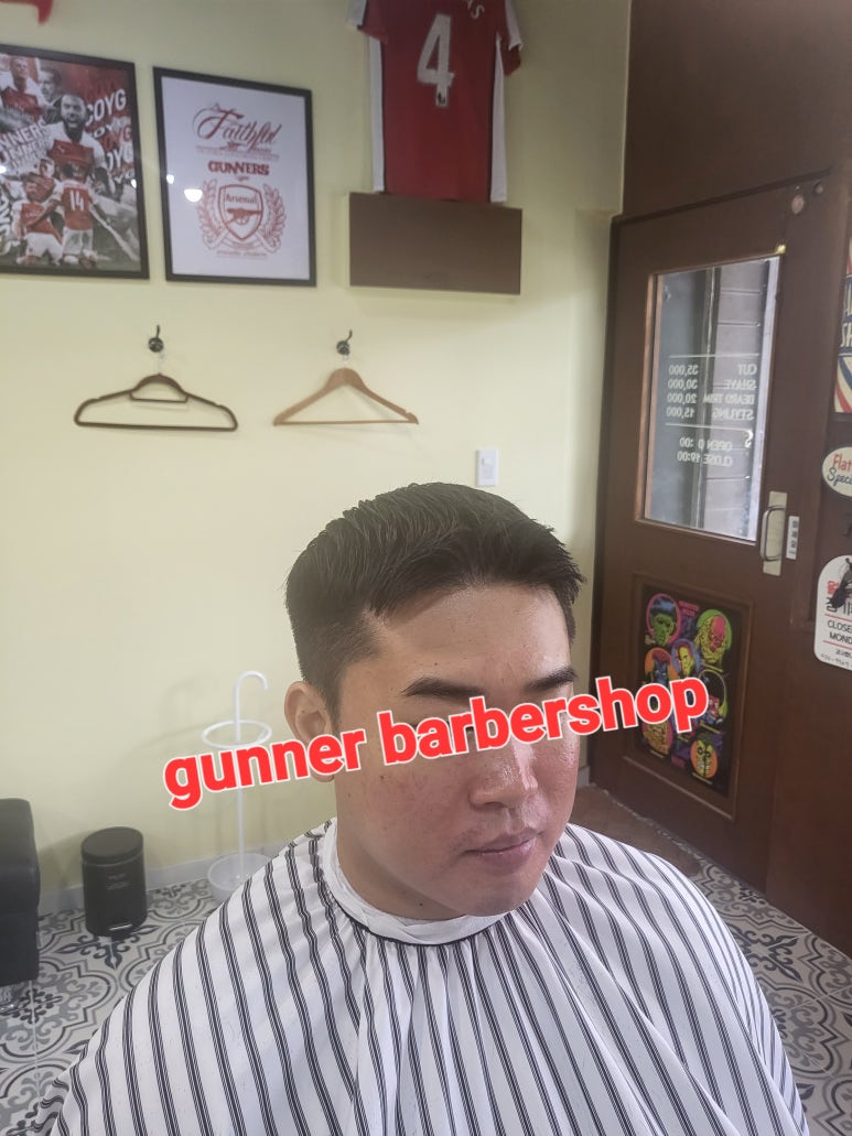 구너바버샵 이미지
