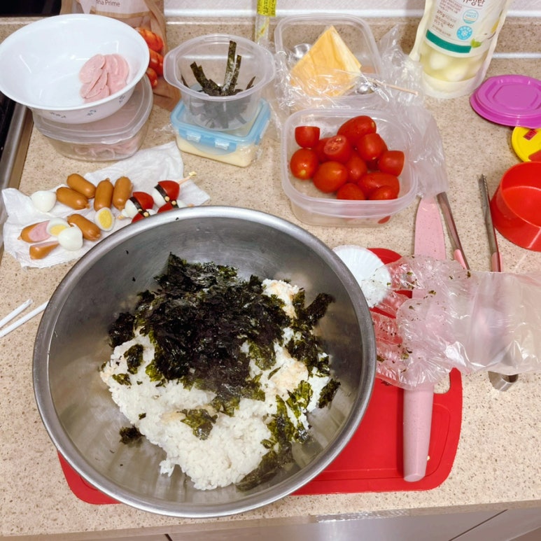 노랑토마토김밥주먹밥 이미지
