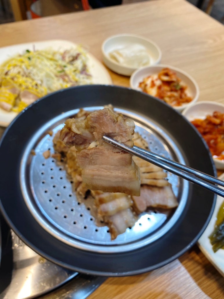 가산 칼국수 보쌈 이미지