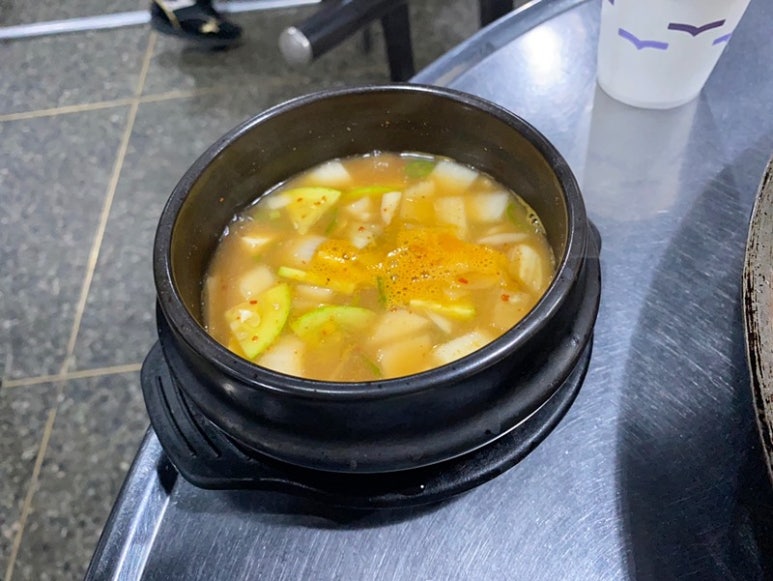 꿀돼지솥뚜껑삼겹살 이미지