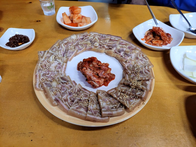 힘센복돼지 이미지