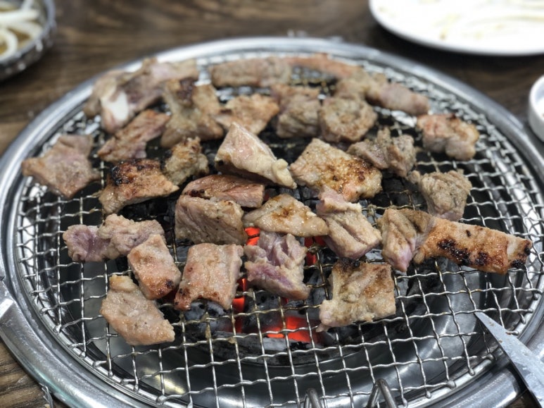 숯불왕갈비 이미지