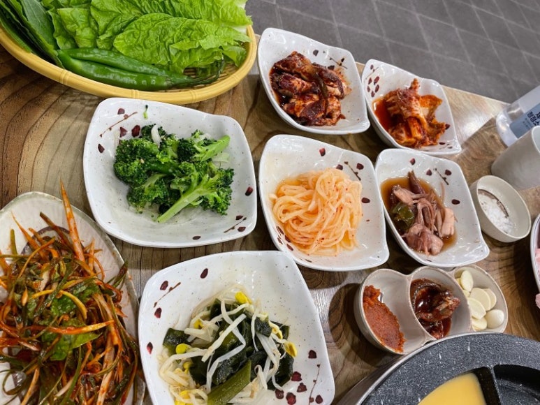 밥이랑고기랑 이미지