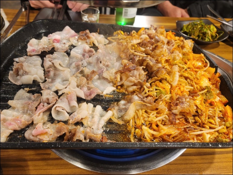 천지연숯화로구이 이미지