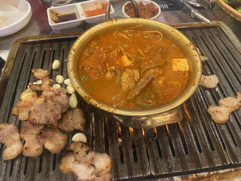 옛날마포주먹구이 이미지