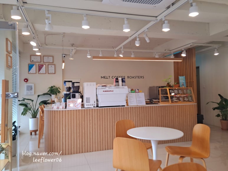 멜트커피로스터스 이미지