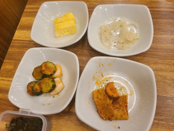장모묵은지흑돼지찌개 이미지