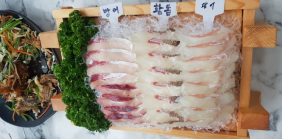 용마횟집 이미지