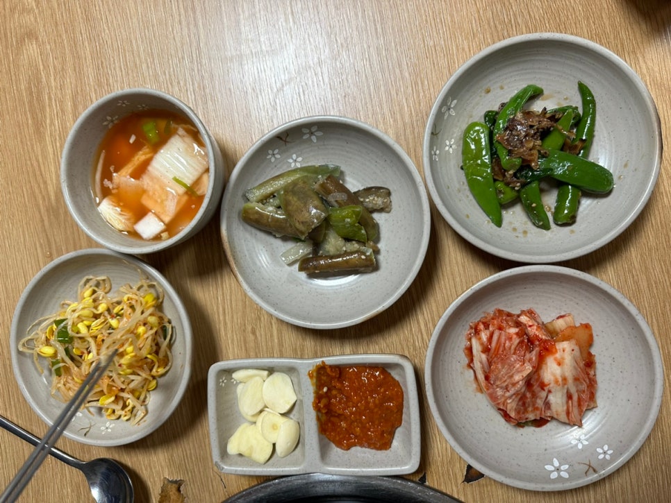 토담우렁쌈밥 이미지