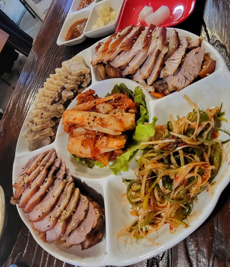 아주싸고맛있는족발 이미지