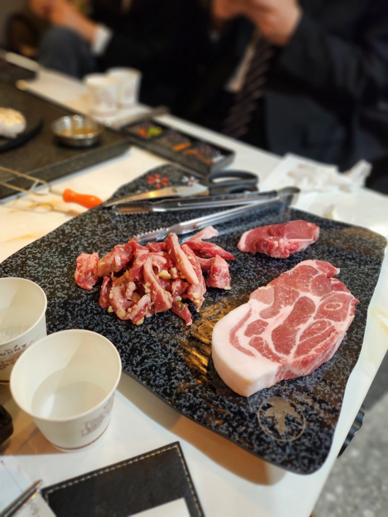 늑대식당미각 이미지