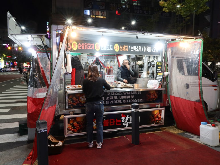 불타는닭꼬치 이미지
