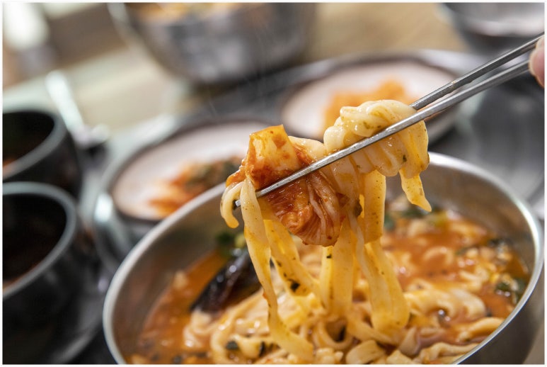 까치칼국수 이미지