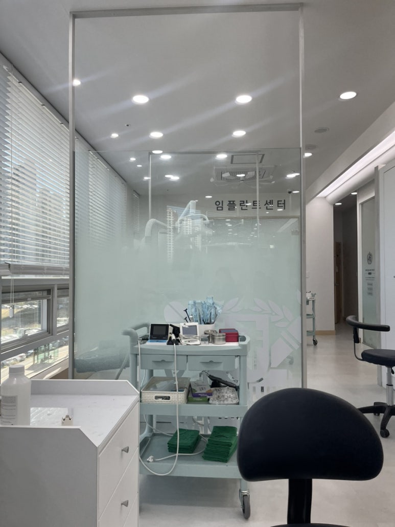 검단퍼스트치과의원 이미지