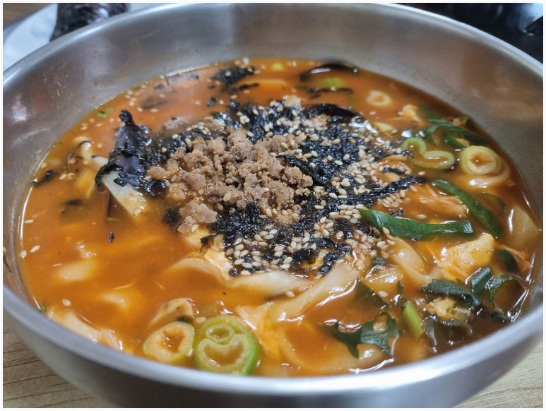 까치칼국수 이미지
