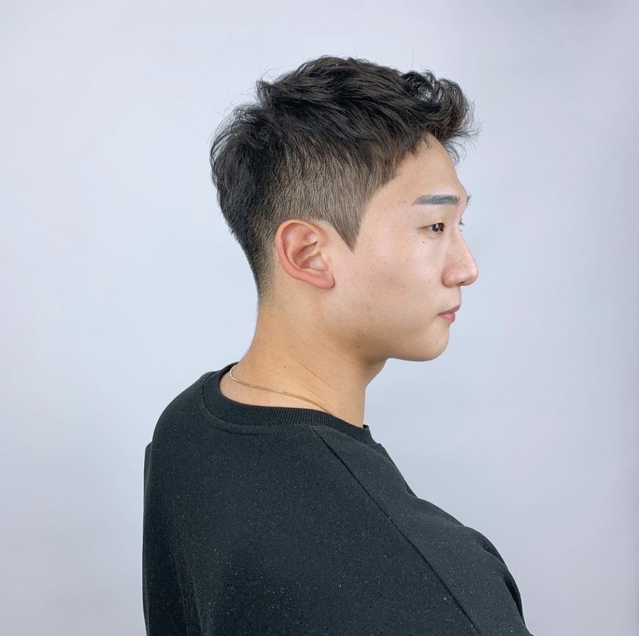 윤헤어남성컷트 이미지