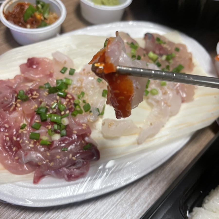 딱좋아막썰어회 이미지