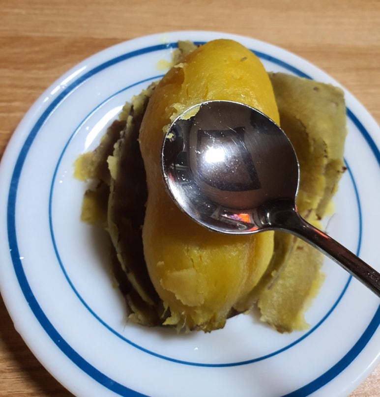 둥근스푼 이미지