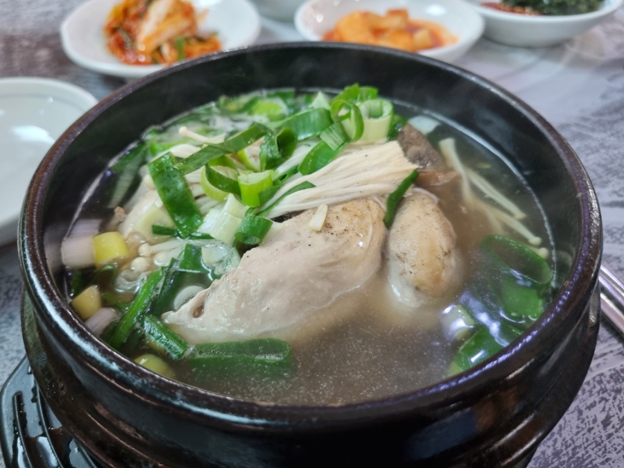 능이버섯백숙 이미지
