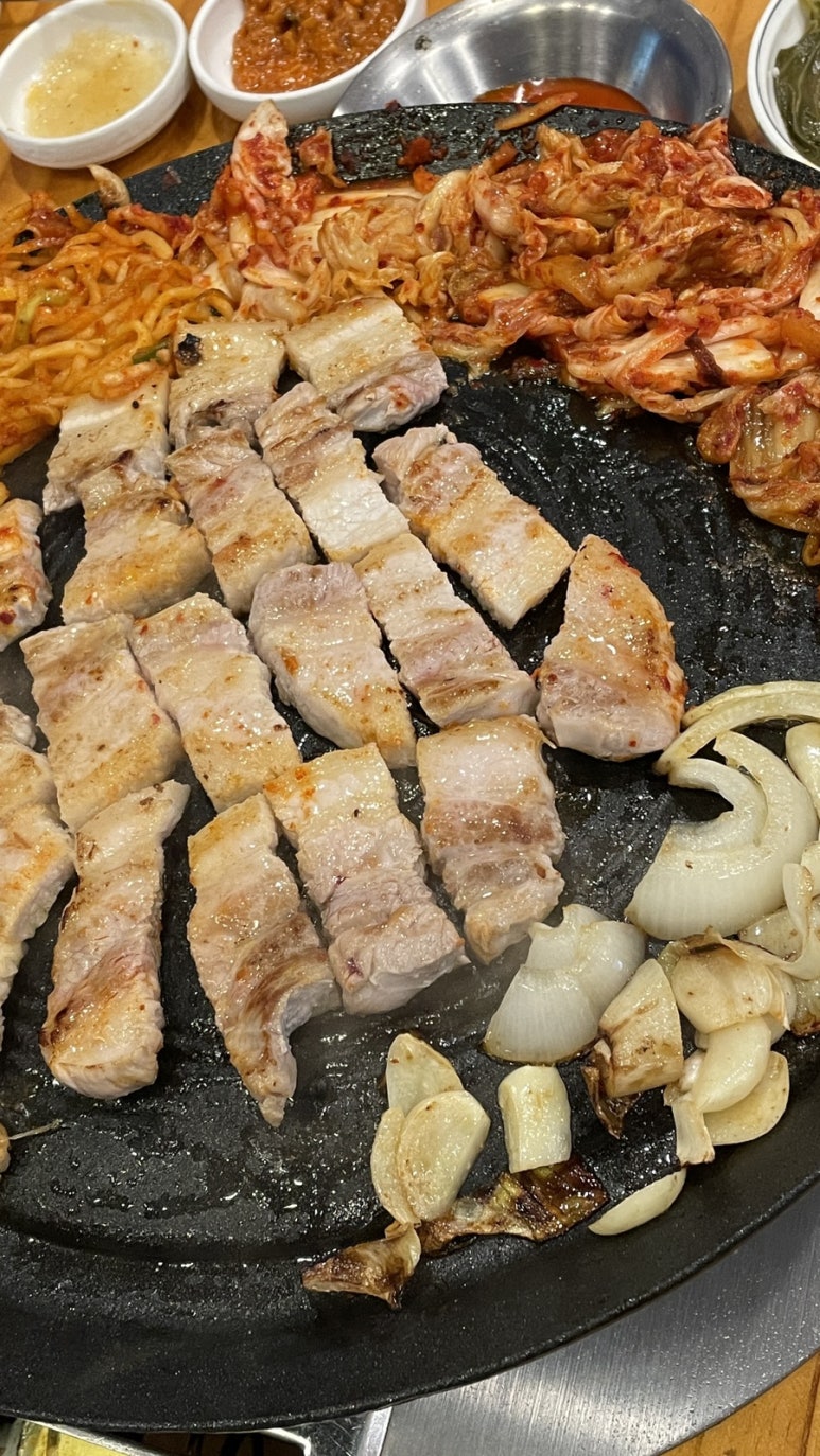돈대감솥뚜껑삼겹살 이미지