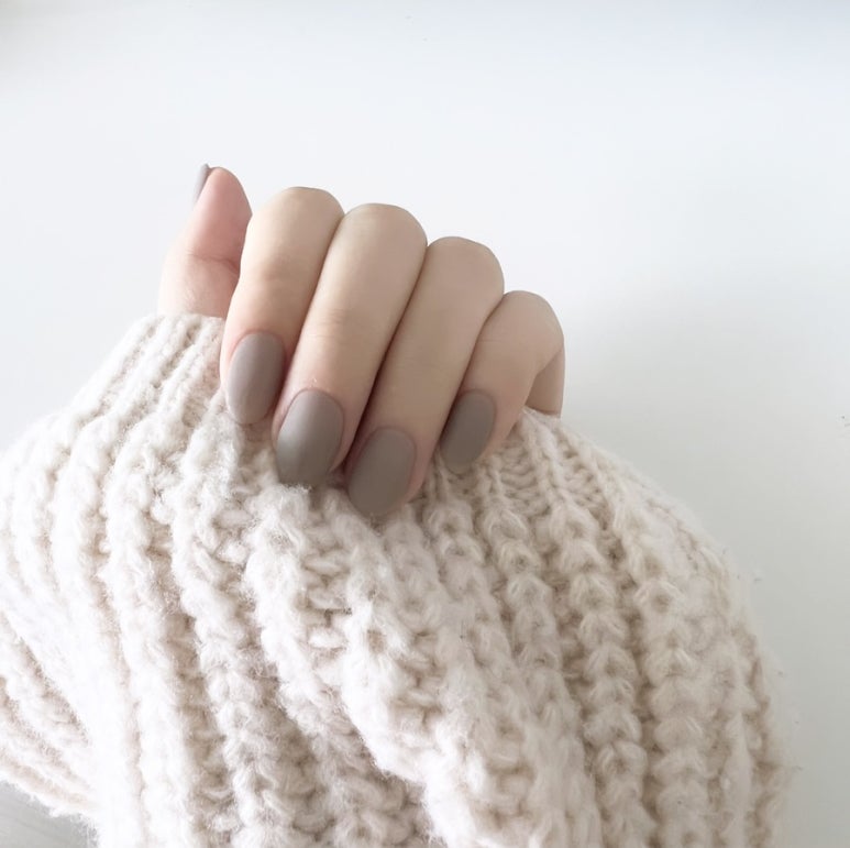 VIP nail 이미지
