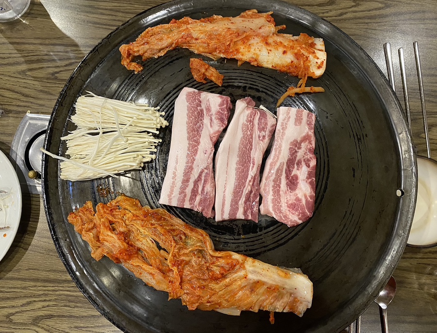누나네솥뚜껑삼겹살 이미지