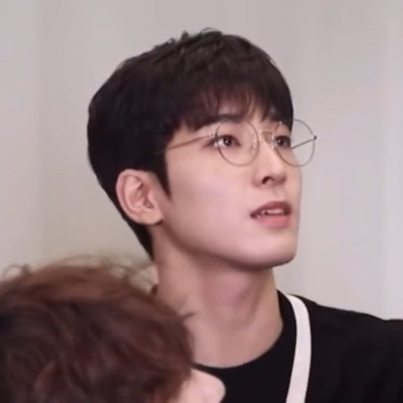 구월팔일 이미지