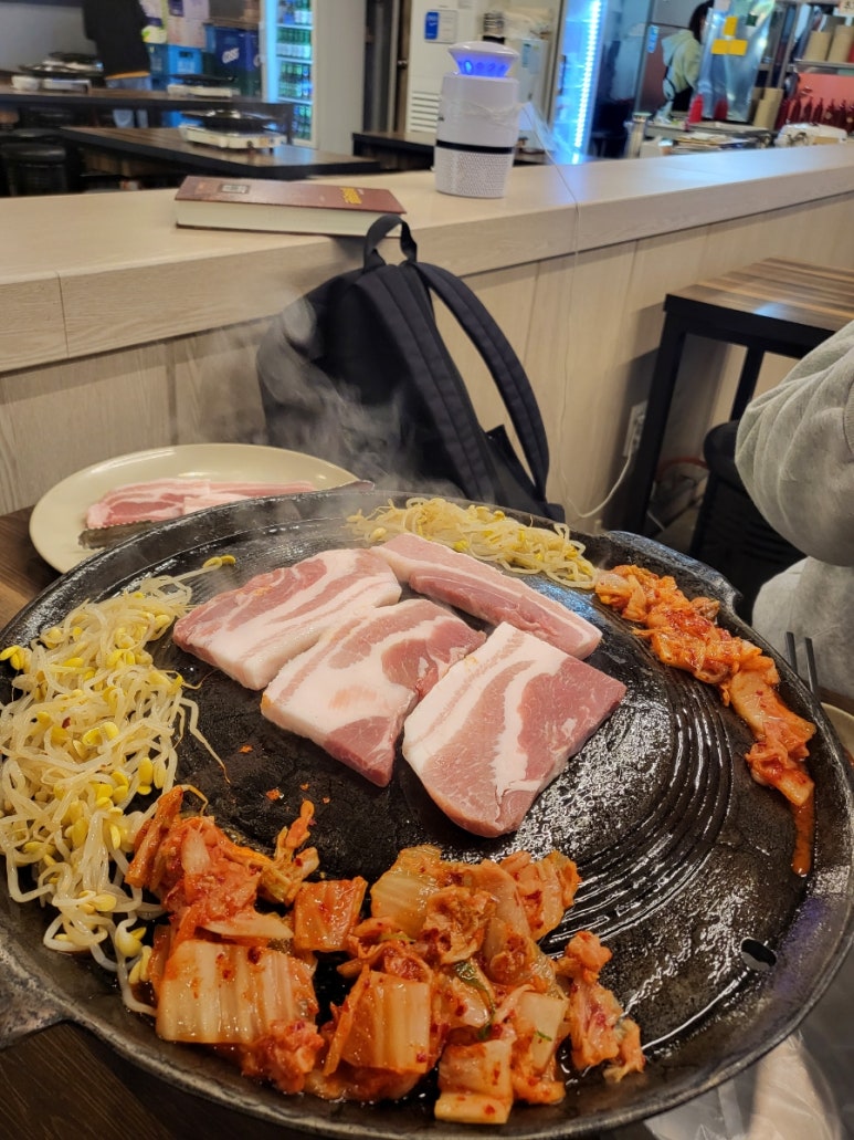 홍삼겹 이미지