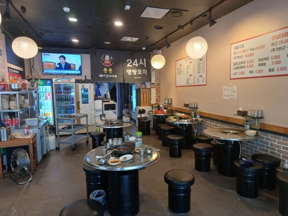 뚠뚠돼지김치찌개 이미지