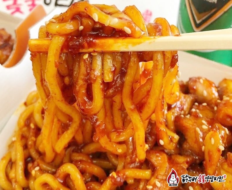 닭꾸버숯불양념치킨 이미지
