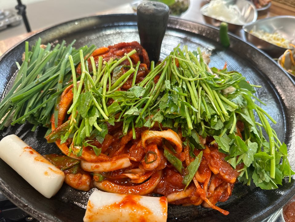 솥뚜껑오리구이 이미지