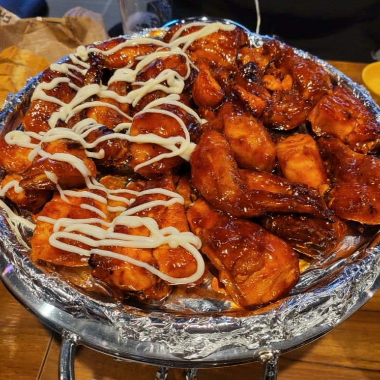 훌랄라참숯치킨 이미지