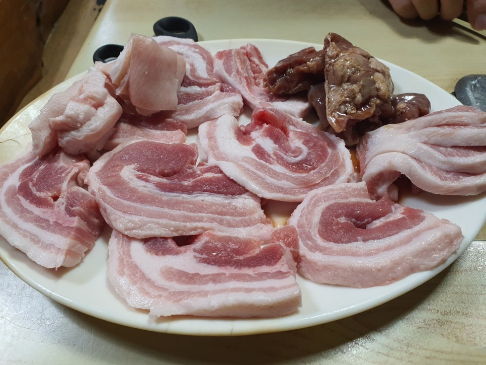 누렁이식당 이미지