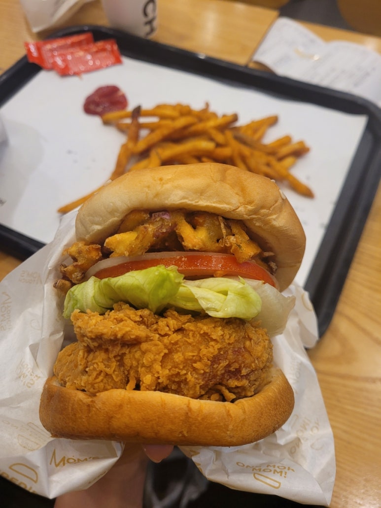 맘스터치용인둔전점 이미지