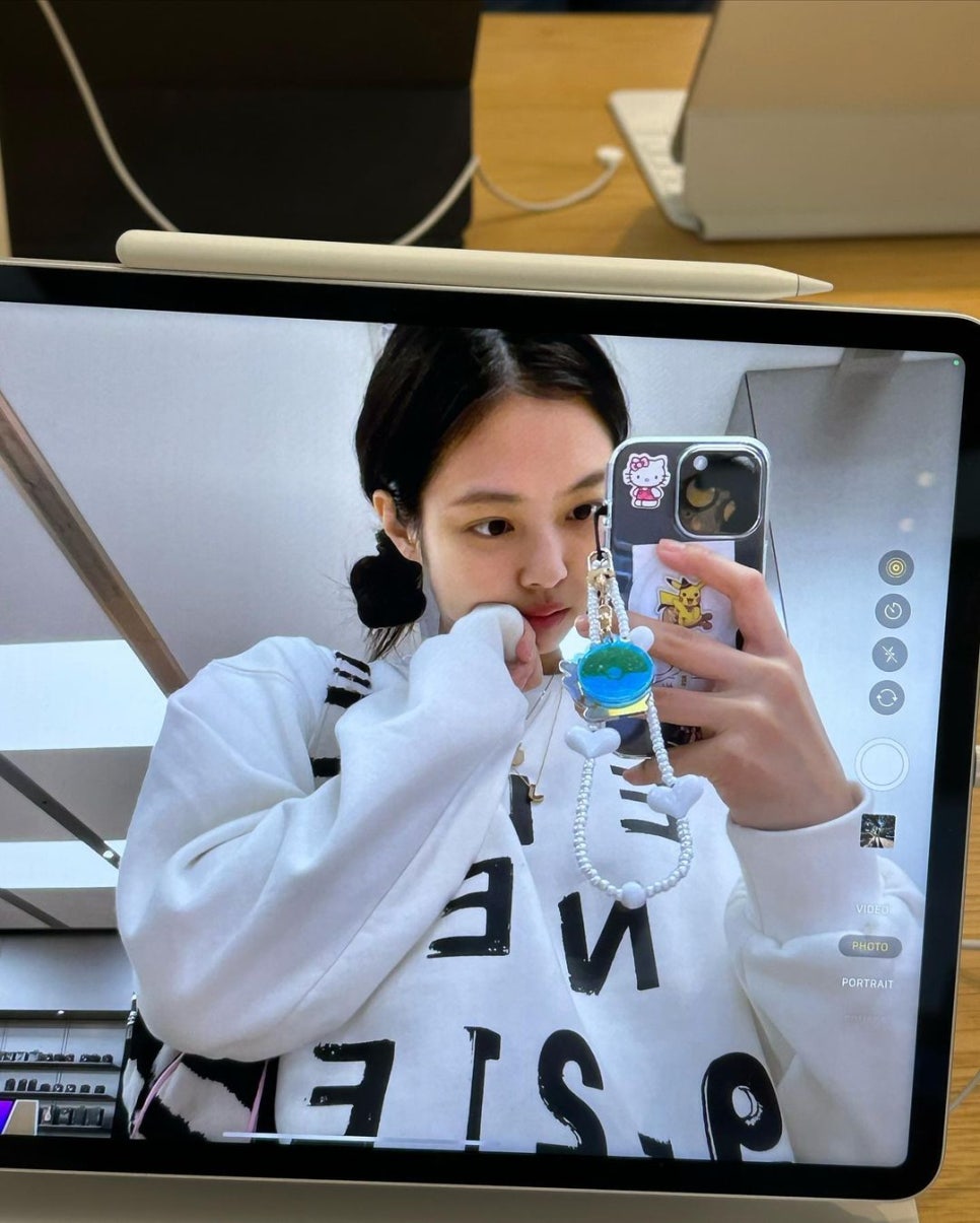 제니아웃 이미지