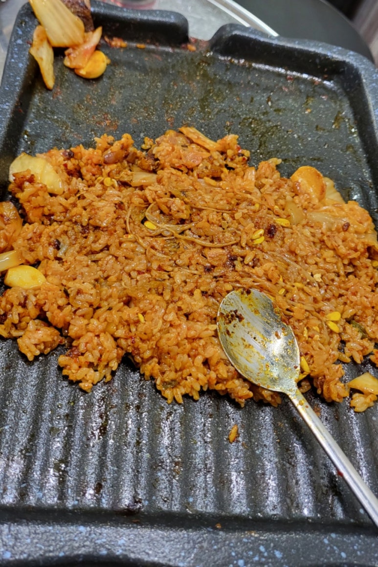 얌얌식당 이미지