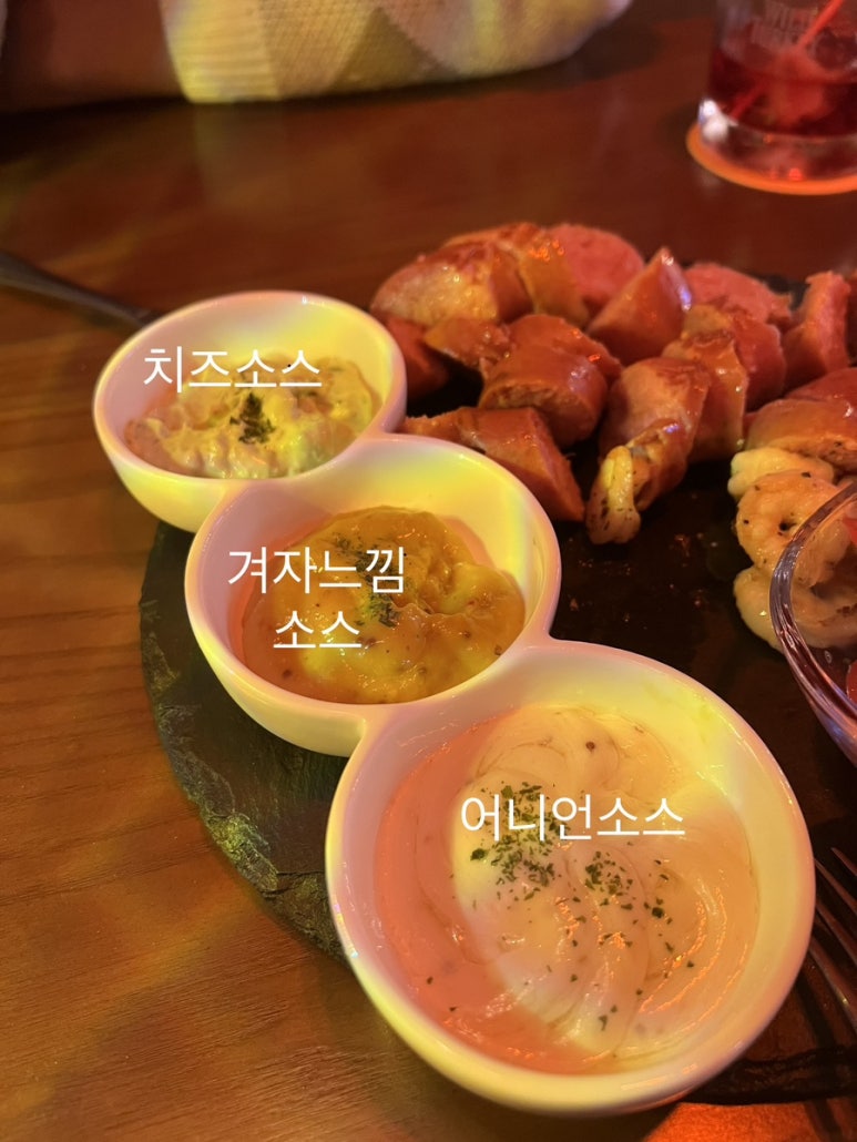 노벰버(Novem6er) 이미지