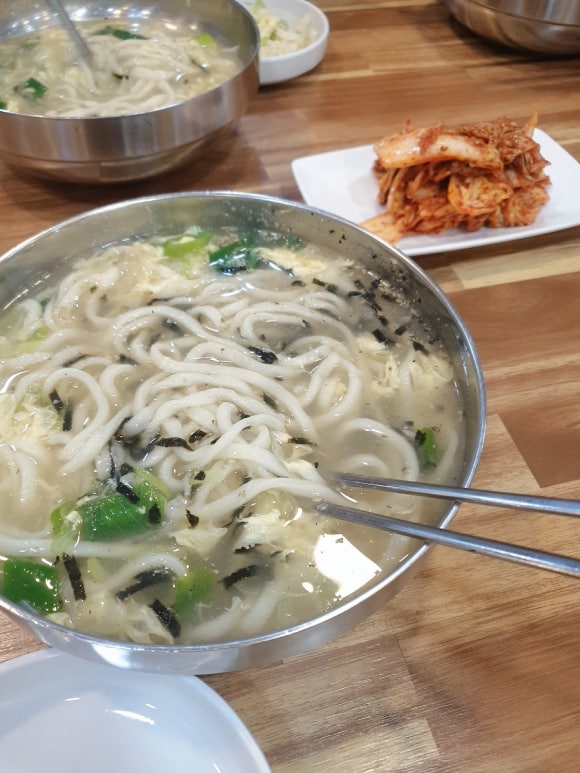 킴스앤칼국수 이미지