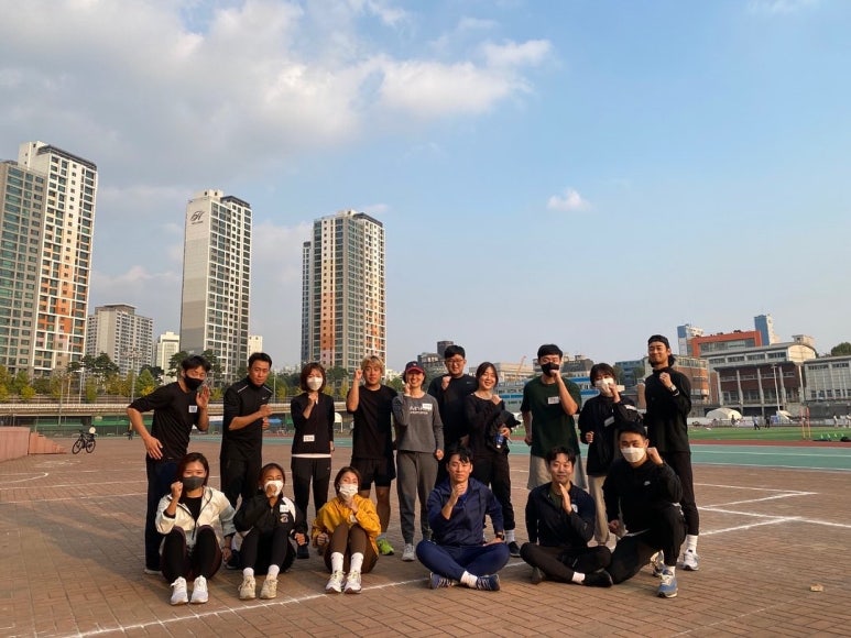 어스트레이닝스튜디오 이미지