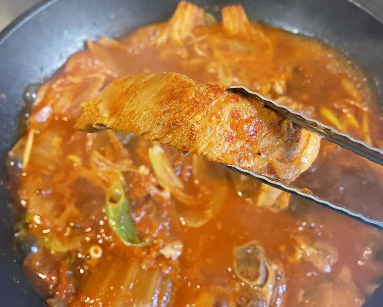 자작나무김치찜 이미지