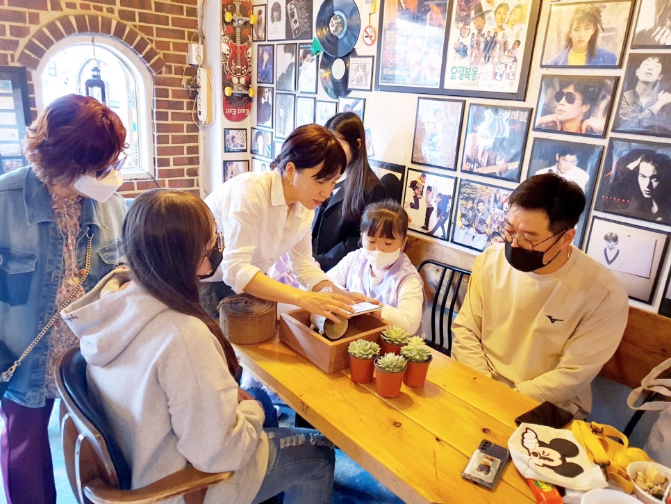 꽃들리에 이미지